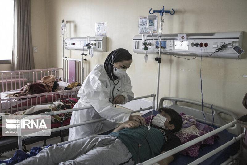 Сколько человек умер от коронавируса в мире. Смерть человека от коронавируса. Массовое отравление школьников в Иране.