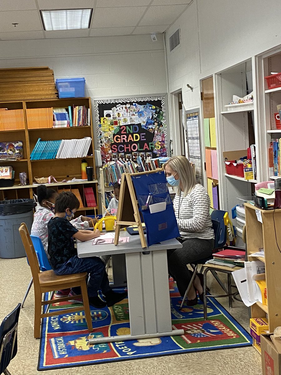The show (or reading groups)must go on!  <a href="/AMGlinowiecki/">Ann Marie Glinowiecki</a> - Our fantastic AP, Mrs. Glinowicki, jumping in to cover a rise station this morning !!!