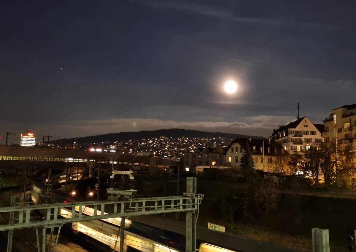 AmyandaFairy's tweet photo. Zurich https://t.co/ZI4uLonzd6