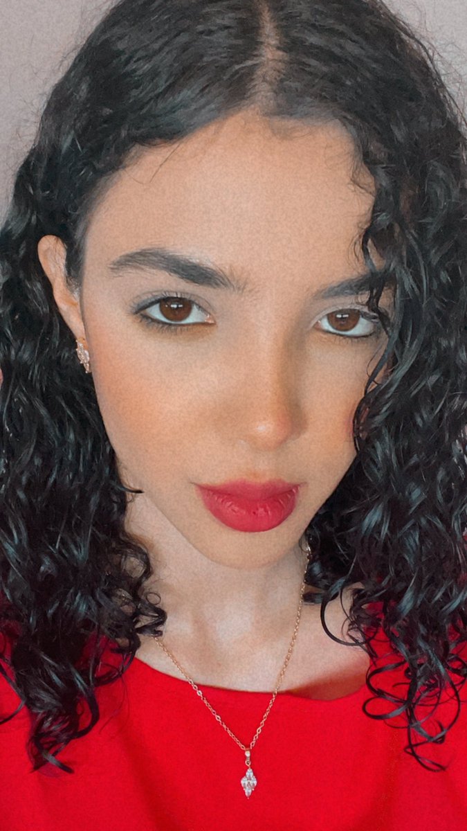 Emy Royale tweet media