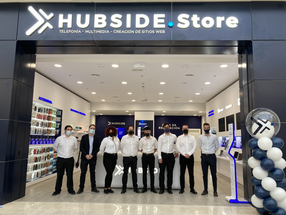 HubsideES's tweet image. [Welcome to Plaza Norte] ☀️

Nuestra quinta tienda en Madrid ha abierto sus puertas🎉

Estamos deseando veros por allí💙

📍 Hubside.Store Plaza Norte | 11-12 Plaza del Comercio - 28703 - San Sebastian de los Reyes
