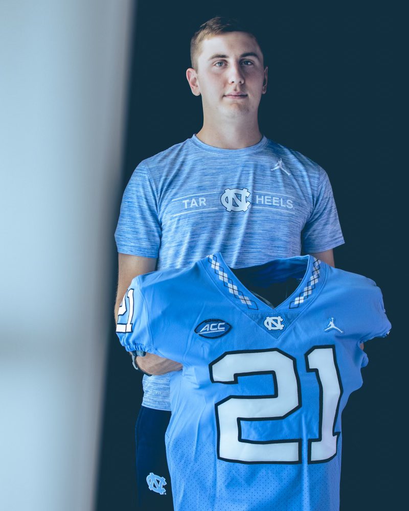 UNCEquipment's tweet photo. This week’s uniform reveal brought to you by our senior student managers. Carolina blue helmet, Carolina blue jersey, and white britches. 📸:@dlckerson_  

#CarolinaFootball 🏈 #BeTheOne https://t.co/APNJEw0BTF