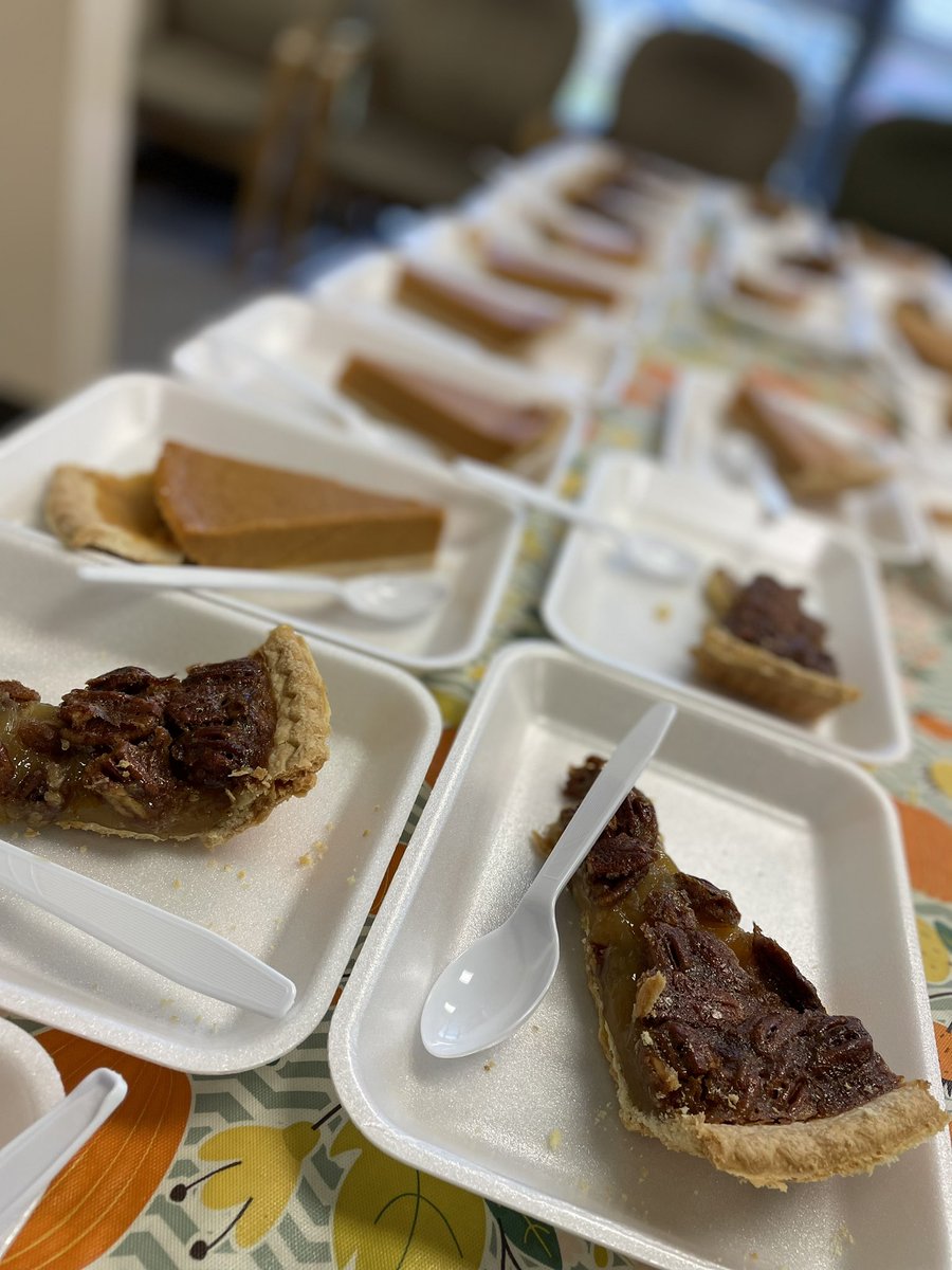 HamblenElem's tweet photo. Grateful for our thanksgiving lunch! https://t.co/DabrWjcu1Z