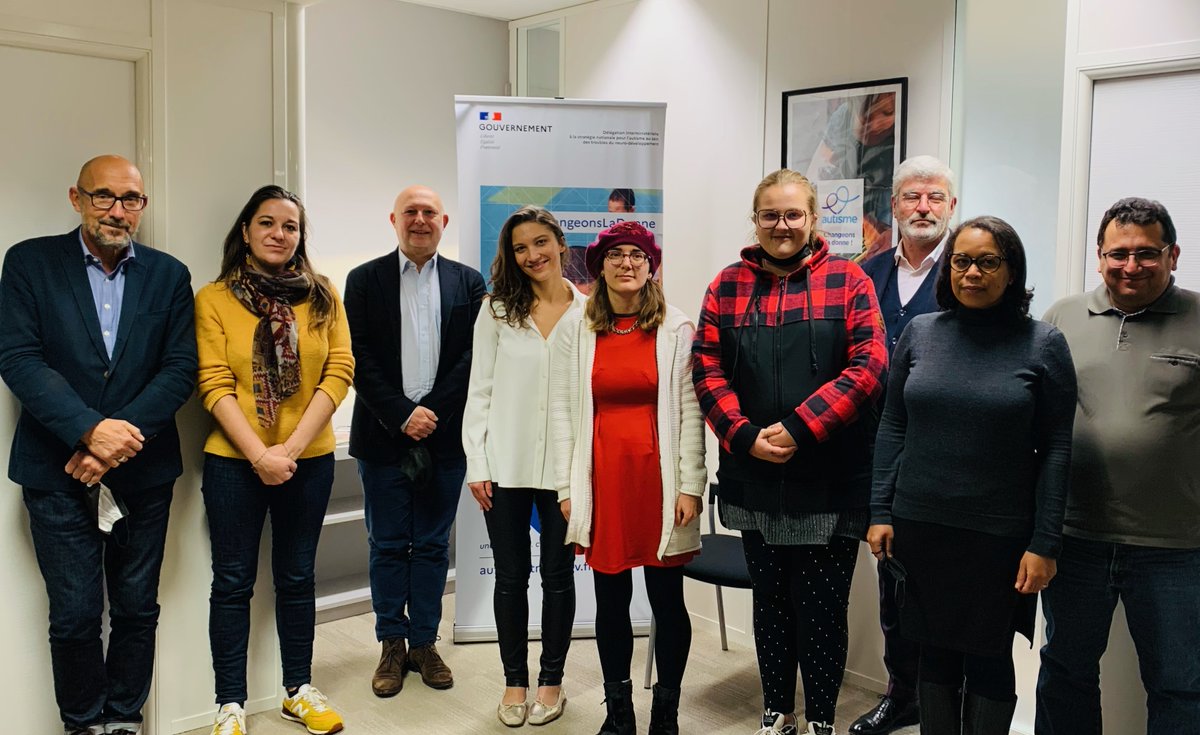 CCompagnon_'s tweet photo. #DuoDay2021 Une excellente journée avec Léa, Sarah, Blandine, Frédéric. Faire découvrir nos métiers et découvrir en retour leurs parcours de vie, leurs expériences, leurs réussites et leurs échecs nous rend tous + 💪 et + proche d'une société inclusive.
@handicap_gouv @s_cluzel https://t.co/Vq3AVsJATU