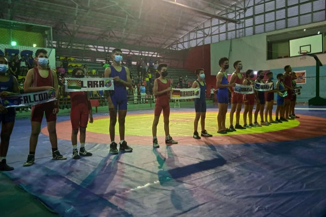 Cojedes se viste de gala para recibir el Campeonato Nacional de Lucha, categorías 11, 13 y 15 años y que cuenta con la presencia de 250 atletas de 14 estados del país.