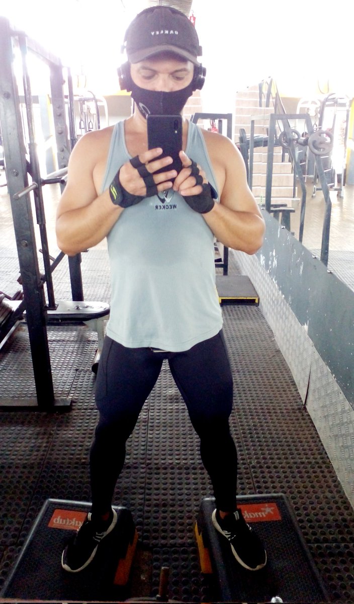 LindoSi91's tweet photo. Amo trinar 🏋🏽‍♂️❤ #fitines https://t.co/CDN0XM9Cxx