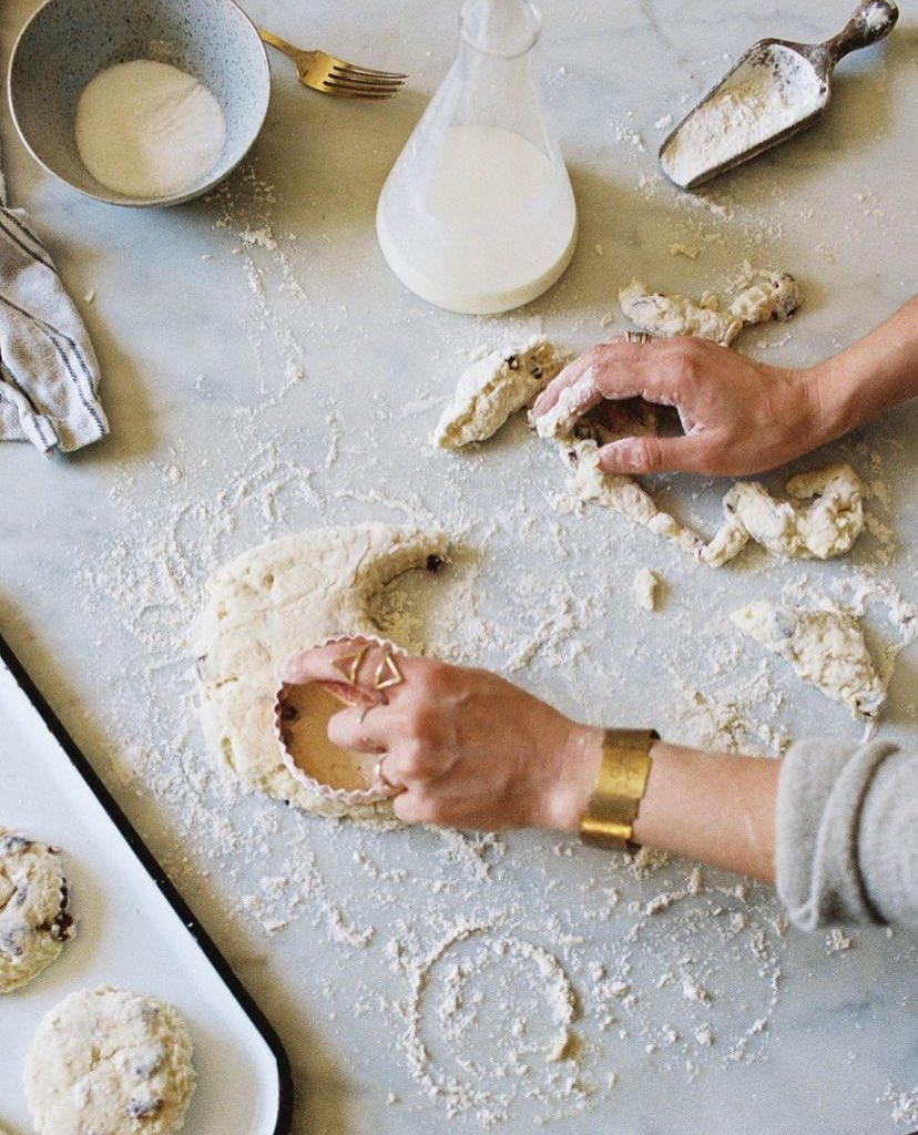 AgencyMJ's tweet photo. Baking our cares away!

Creative: @theabigailbobo 

#editorial #commercial #nashvillephotographer 
#agencymj #creativehouse #boutiquevibes https://t.co/6BgKGpi6id
