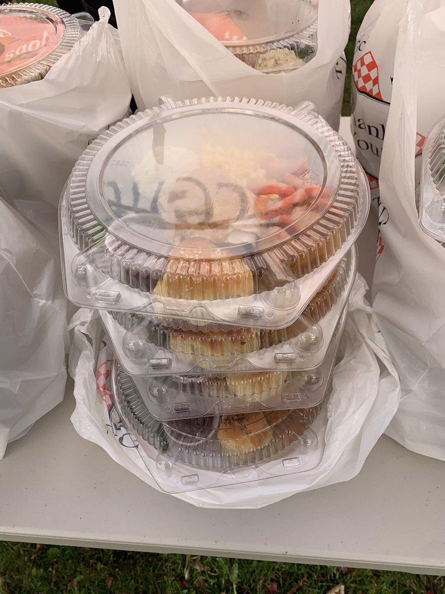 CRI_IncCT's tweet photo. JOIN US-Thanksgiving Dinner-PickUp

FREE Hot Dinner Pick-Up:
Drive Through/Walk Through -Open to the Public!

Date: Thursday, November 18, 2021
Time: Noon - 1pm
Location: Parking Lot
350 Fairfield Avenue,
Bridgeport, CT https://t.co/Btsc9ub4NX
