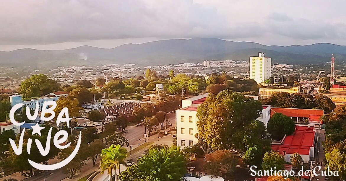 CarlosPal94's tweet photo. 🌟 Un cálido abrazo desde la hospitalaria ciudad de #SantiagodeCuba, cuna de victorias. Excelente jornada para todos. ❤️🇨🇺

#PoderPopular #CubaVive @MedinaOdexa @BeatrizJUrrutia @RamnMonte1 @ExpositoCanto @mambisa25 @SaunderRomero https://t.co/l0DAHv7yRf