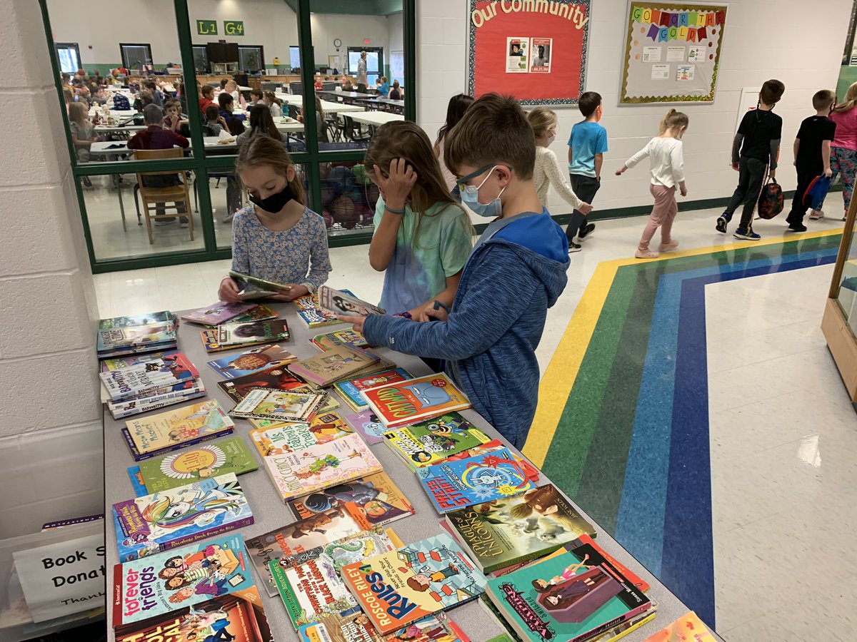 It’s book swap day at <a href="/GoshenHillcrest/">Goshen Elementary at Hillcrest</a>! Students love getting to bring a book from home to trade in for a new one! #GoshenReaders #TeamOldham
