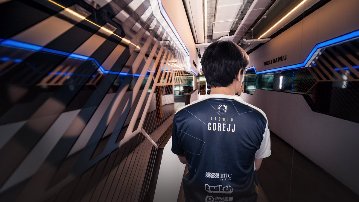 esportsinsider's tweet photo. When @IMCTrading's @StevenBiester saw that over 90% of new hires had listed gaming as a personal hobby, he identified an opportunity.

Esports Insider sat down with Biester to discuss why IMC partnered with Liquid to find the next generation of traders.

https://t.co/NVR32ZoNxt https://t.co/31b7LbsmEh