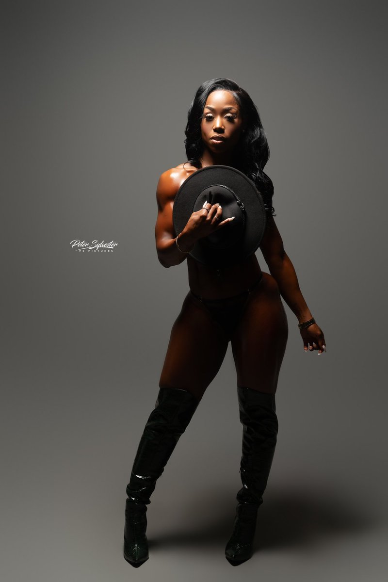 PStheartist's tweet photo. Who’s next ?? #Atlphotographer #atlphotographers #atlphotography #atlantaphotographer #atlantaphotographers #atlantaphotography #blackphotographer #georgiaweddingphotographer #atlantablogger #atlantamodels https://t.co/zApIqMnKfL