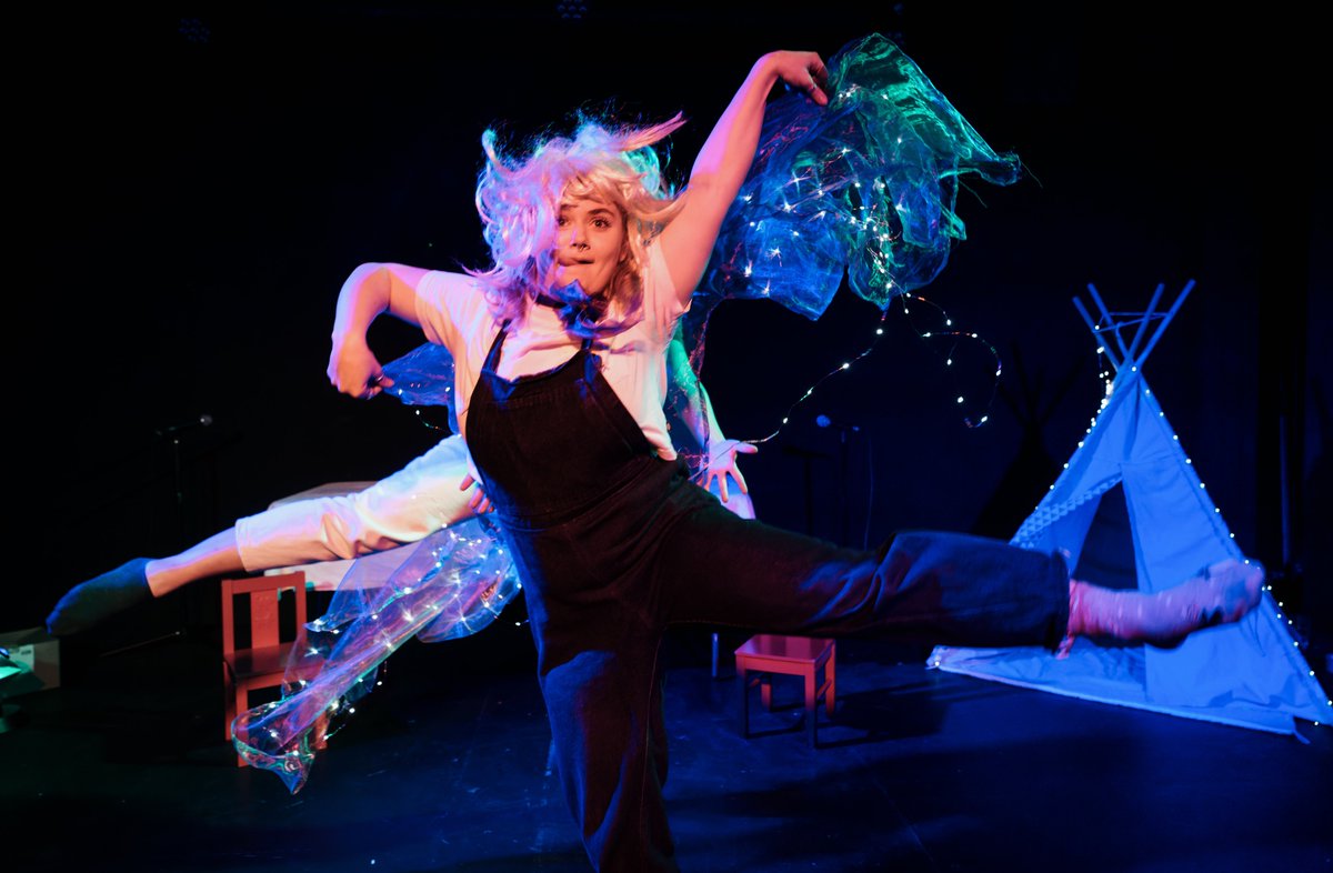 SecondCircle_'s tweet photo. We had the BEST time working with the wonderful @AlexexBrenner
Photos were taken during our first sharing of THE MEGAN SHOW last month @CamdenPT 
📣Up next….@CambJunction next Wednesday📣
With @DanielleePhill as MEGAN + @JosieDaleJones as FLORA
WE CAN’T WAIT! #FloraAndMegan https://t.co/Hgp4gdebKb