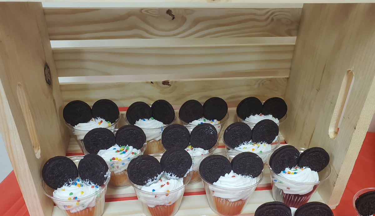 Mackey cupcakes