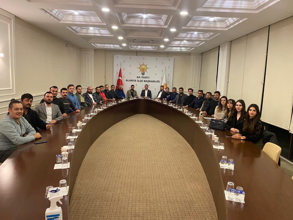 cemalyeniacun's tweet photo. İlçe Kordinatörümüz Bayram Can Tevke’nin katılımıyla haftalık Yönetim Kurulu toplantımızı gerçekleştirdik.
#AKGençlikAlanya 

@MevlutCavusoglu 
@ethemtas 
@alibayramdogan 
@mustafatoklu07 https://t.co/n672kRgMyU
