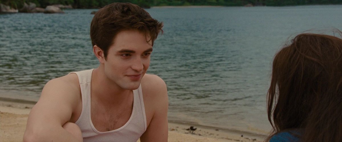 thomspttnsn's tweet photo. ten years of edward cullen looking fucking hot in the honeymoon 🤌🏻🤤 https://t.co/AEcL0cdmrl