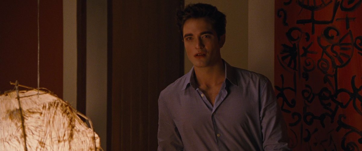 thomspttnsn's tweet photo. ten years of edward cullen looking fucking hot in the honeymoon 🤌🏻🤤 https://t.co/AEcL0cdmrl