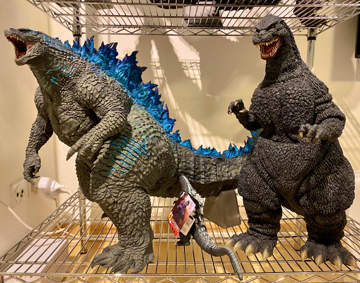 Shin_Gojira_66's tweet photo. デコレーションの技術は若いうちに身につけておくのがベスト🥰
#ゴジラ #Toddler #GiganticSeries #Bandai #Godzilla #かわいい https://t.co/TdpDbgID7L