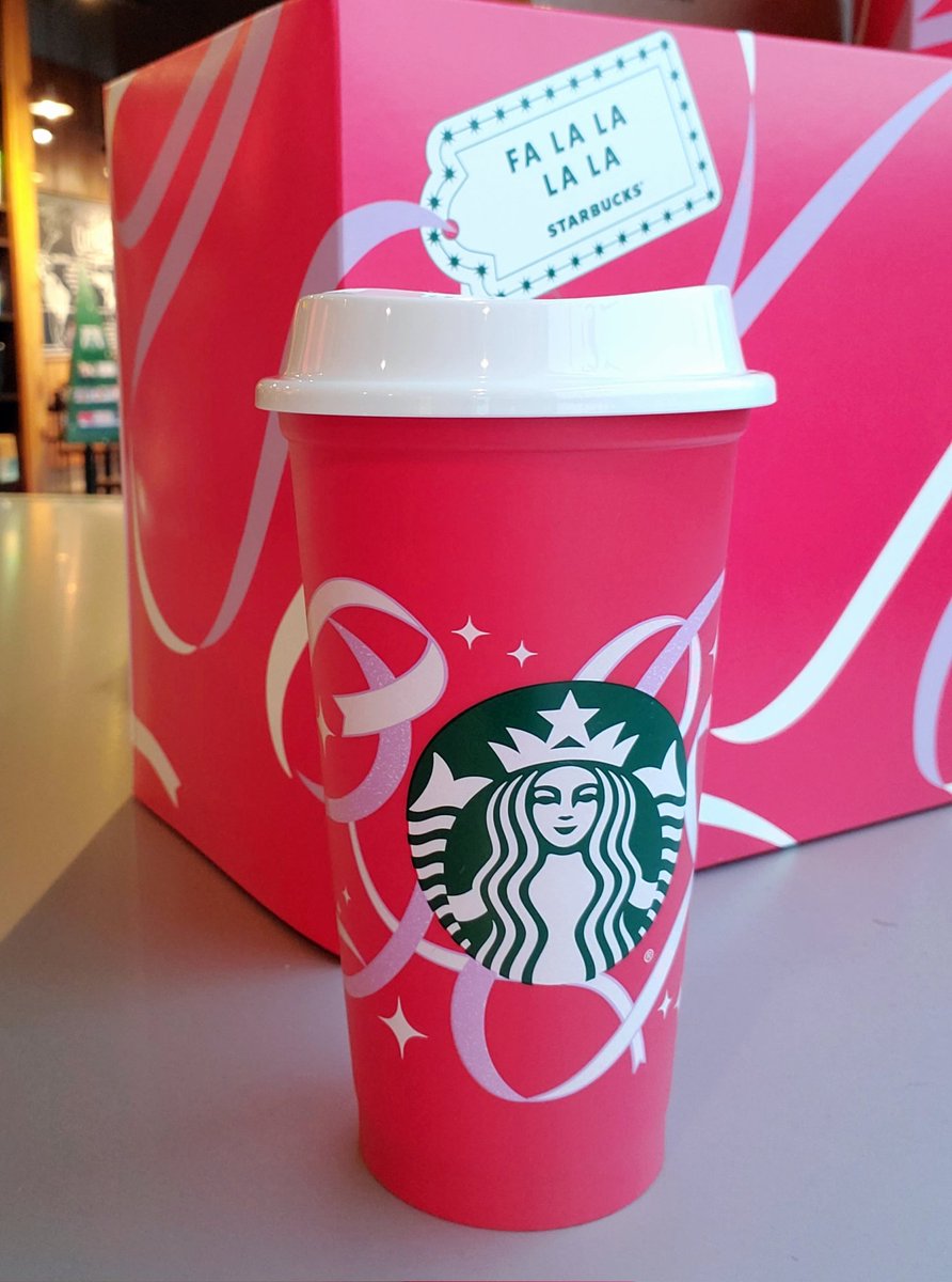 mchln86's tweet photo. @Starbucks Got mine! It was the last #starbucksredcup  so I feel extra lucky 🎄☕ thanks @Starbucks 😘 https://t.co/ITstc7FF6B