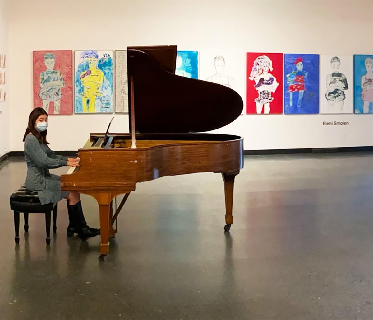 HammondMuseum's tweet photo. What a wonderful note to end on! Thank you to our wonderful pianist, Sofia Vitarelli, for such a peaceful performance on our last day. A big thank you to Mrs. Vitarelli for the lovely photo. https://t.co/MsSTnSXzX0