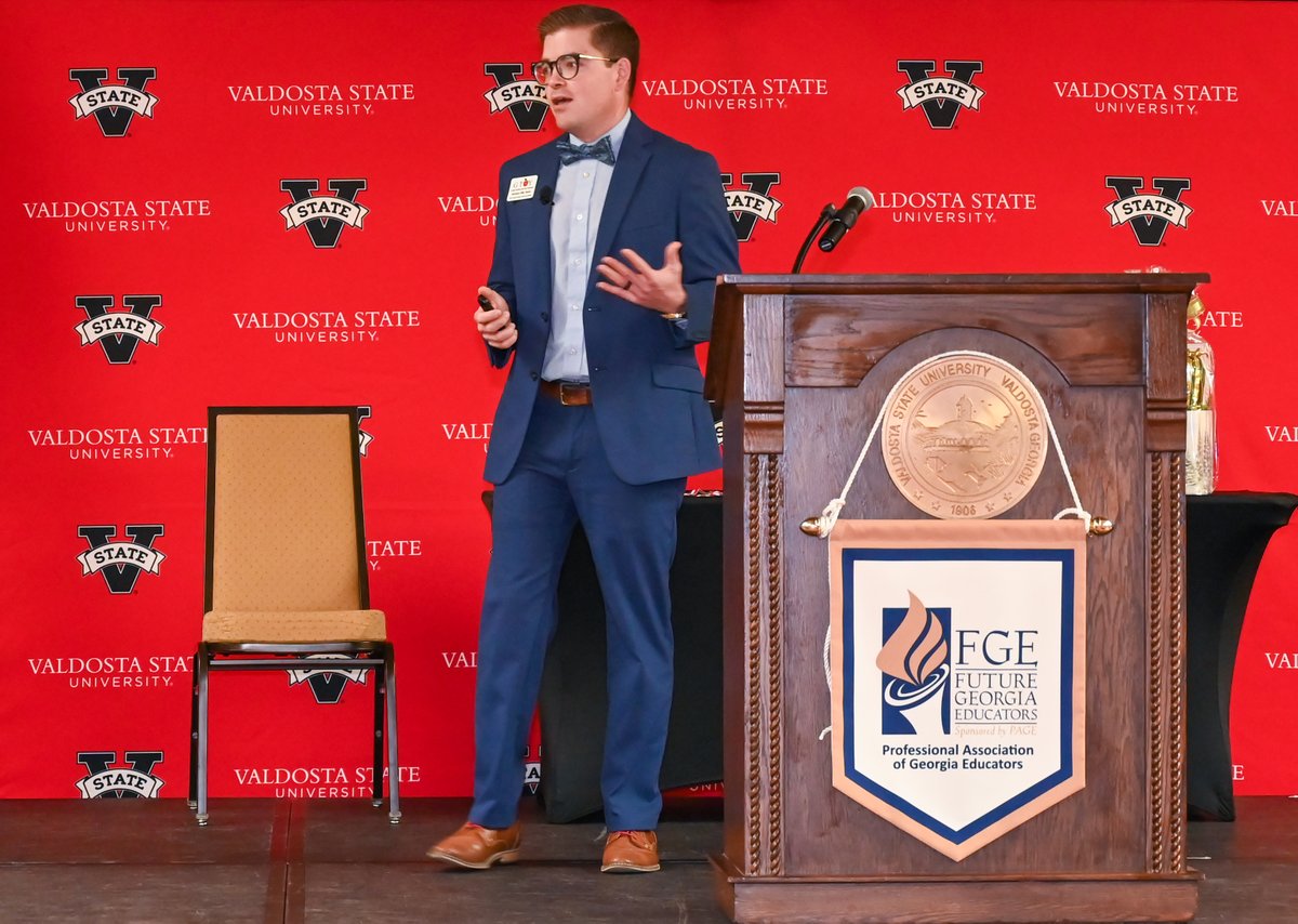PAGE_EdNews's tweet photo. Almost 100 HS students from south Georgia joined PAGE @valdostastate for another lively Future Georgia Educators (FGE) Day. Matthew Taylor, a 2021 Ga. TOY finalist & math and science teacher at Southwest Laurens Elem., was the featured speaker. #PAGEFGE #futuregeorgiaeducators https://t.co/uWqoz7lAlJ