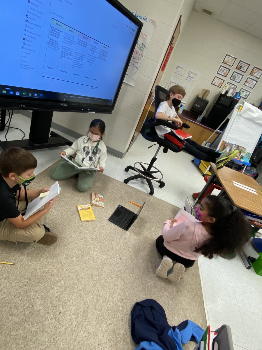 TweetinEagleLR's tweet photo. Participating in book club discussions and analyzing our characters #thirdgradethinkers #LRelem https://t.co/fkyHycqxTy