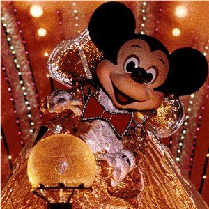 WDWNT's tweet photo. Happy 93rd birthday to Mickey and Minnie Mouse! Thanks for always welcoming us home! https://t.co/62DXZFd7tO