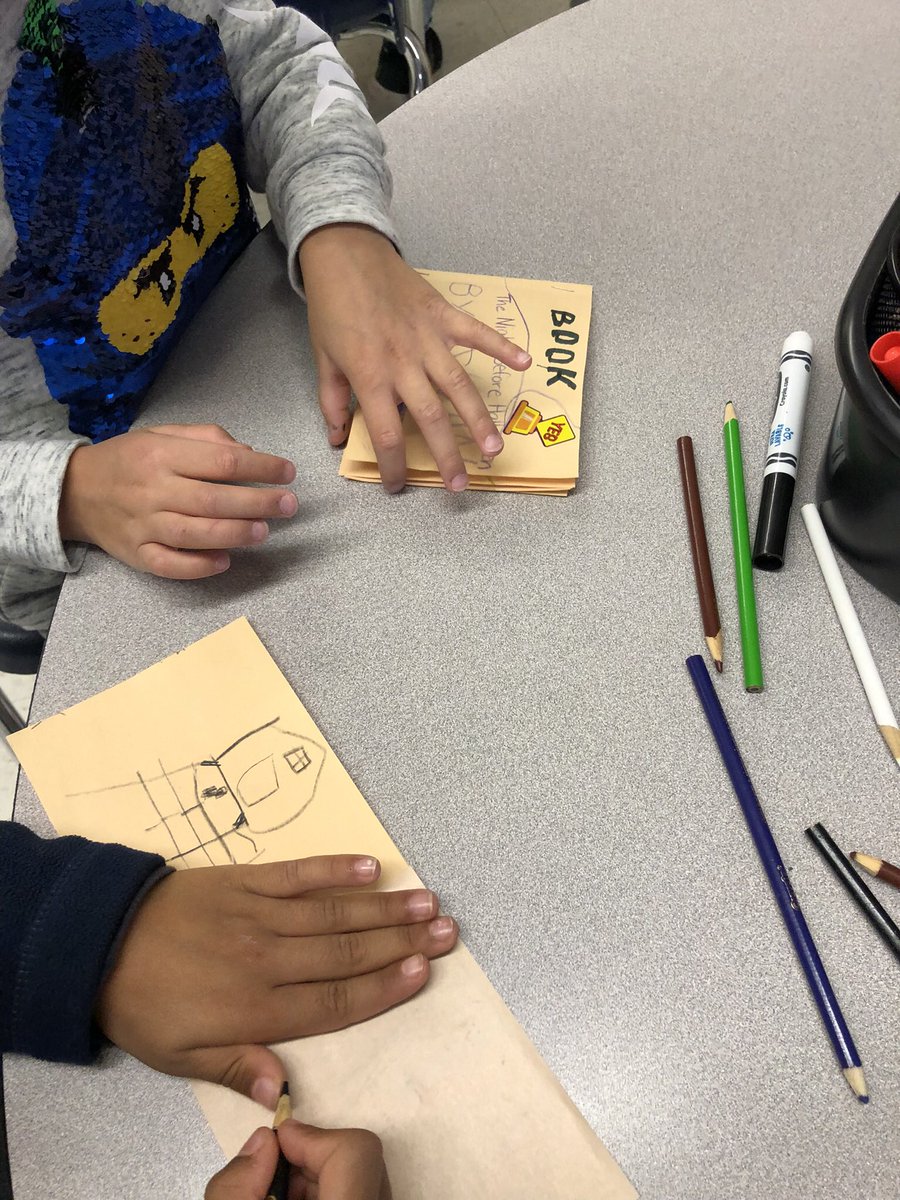 MsLaurenMax's tweet photo. Room 101 is filled with authors! So proud of our writers for remembering to create a title for their stories. @tdsb https://t.co/C83lfVDj31