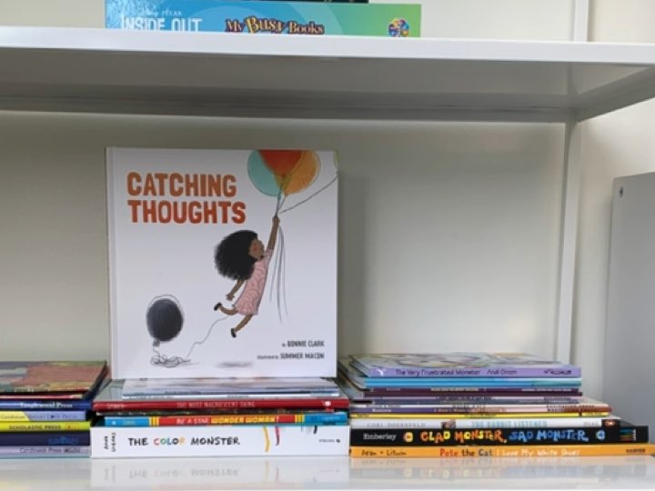 rebeccawrites2's tweet photo. I caught a happy thought: “It’s nice to unpack in my new office.” What happy thoughts can you catch today? https://t.co/9hOgHkS61d