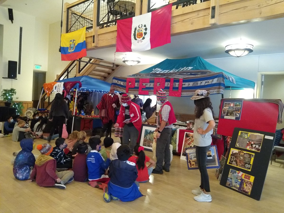 TwinterSSD's tweet image. Thank you @SilverthorneCO for hosting us at Celebrations Around the World!! @SCE4th @CrysLaneMiller #scoveel