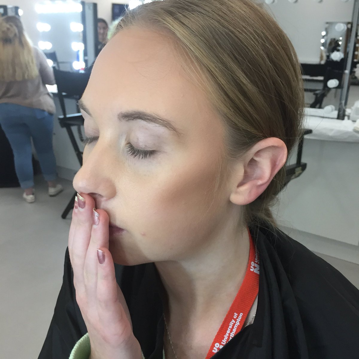 Powderpuff_Room's tweet photo. This week at @UniNorthants @UONHMPSS we learnt about beauty makeup using the airbrush! Lots to learn but I loved it! 🖤✨
#makeup #makeupstudent #makeupartist #airbrushmakeup #airbrush #university #uon #universityofnorthampton #beauty #beautymakeup #northampton #uonhmpss https://t.co/WOYSqrkpYh