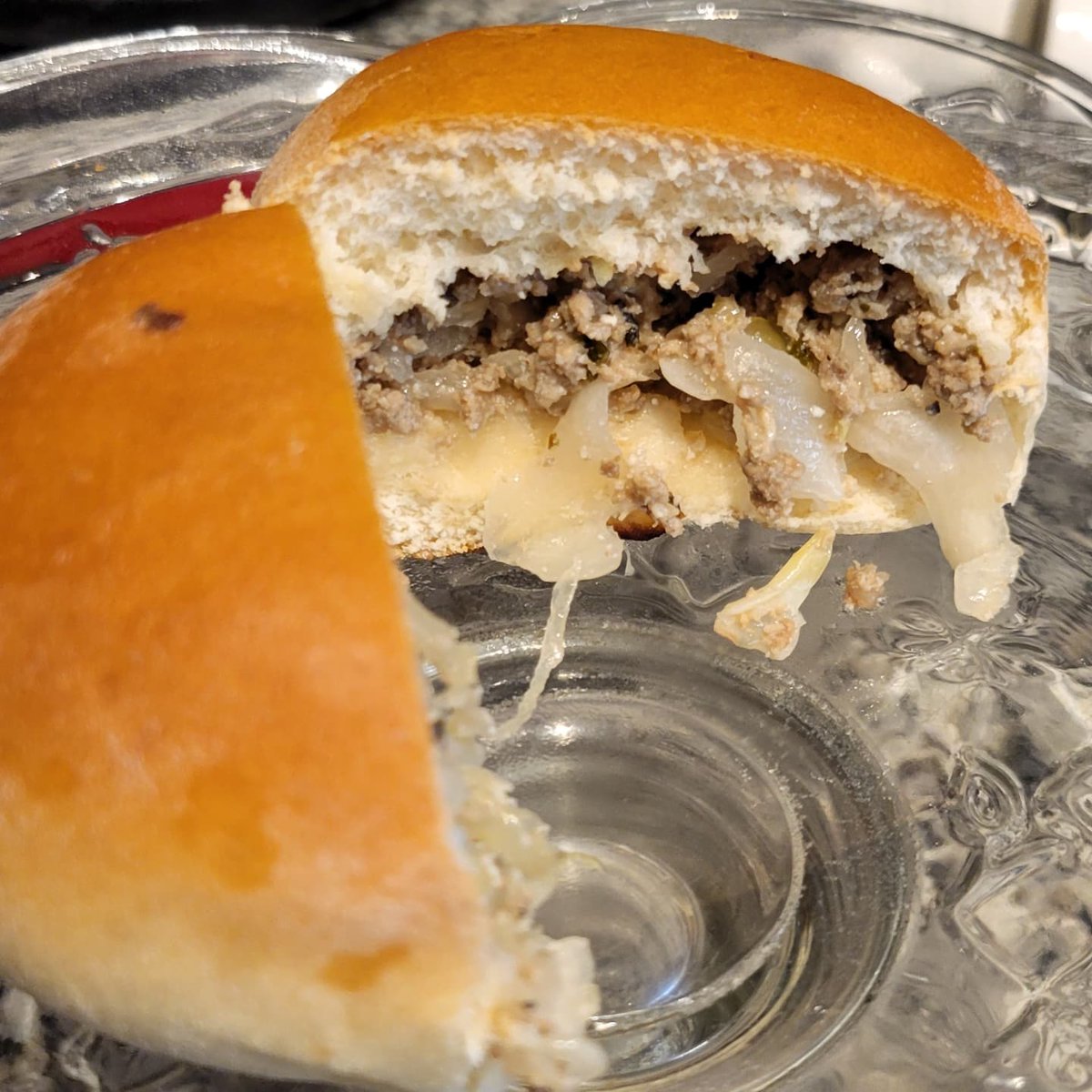 BbBroomfield's tweet photo. Take your Thursday night to a new level of delicious with our Bierocks! These warm bready pockets of goodness are filled with a traditional combination of ground beef, saurkraut, onion, and a blend of herbs and spices. Dip them in mustard for an extra kick!
#bierocks https://t.co/QMNlzmbjLf