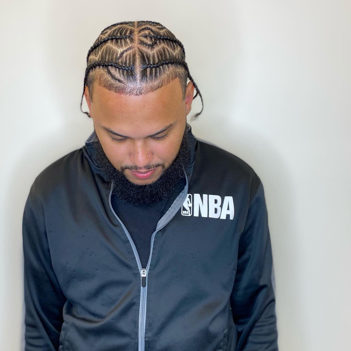 HeartSO_COLDxxx's tweet photo. Neat braids π₯π₯° #braidsbytee #popsmokes #designs #mensbraids #$50menspecial https://t.co/ldJg2bOX3Q