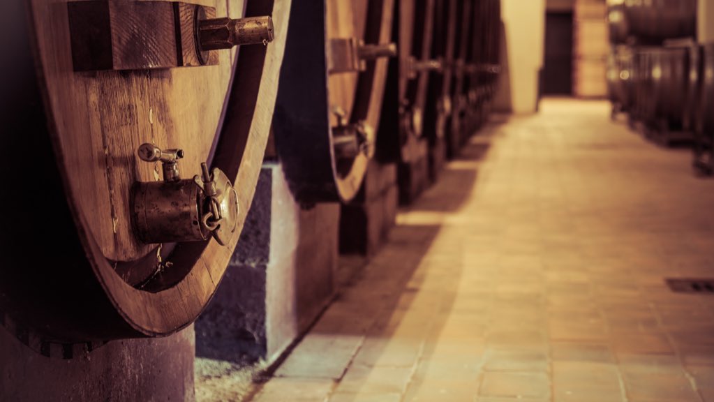 SocialMasaf's tweet photo. Posticipato, dal 15 al 30 novembre 2021, il termine ultimo per la presentazione delle dichiarazioni di #vendemmia per la Campagna vitivinicola 2021-2022 e delle domande di aiuto per l'applicazione della misura degli investimenti https://t.co/vVS1RwMbBj https://t.co/7tlAZHcKPo