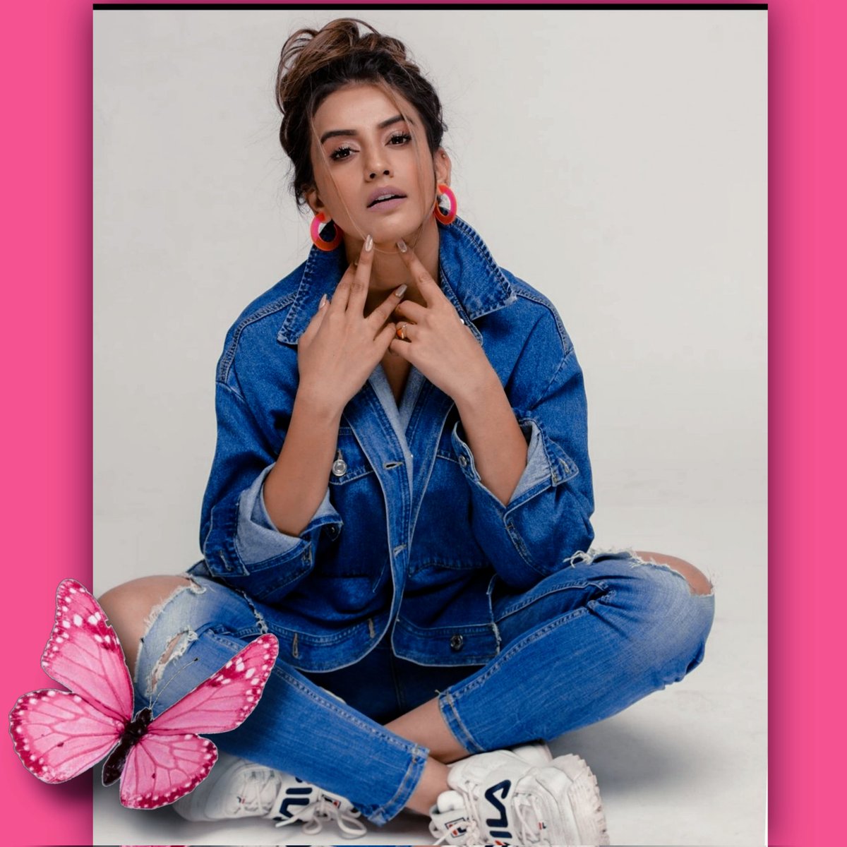ItsKillerO7's tweet photo. @VootSelect We want #AksharaSingh as wildcard in #BB15 https://t.co/BNXPIHUllx
