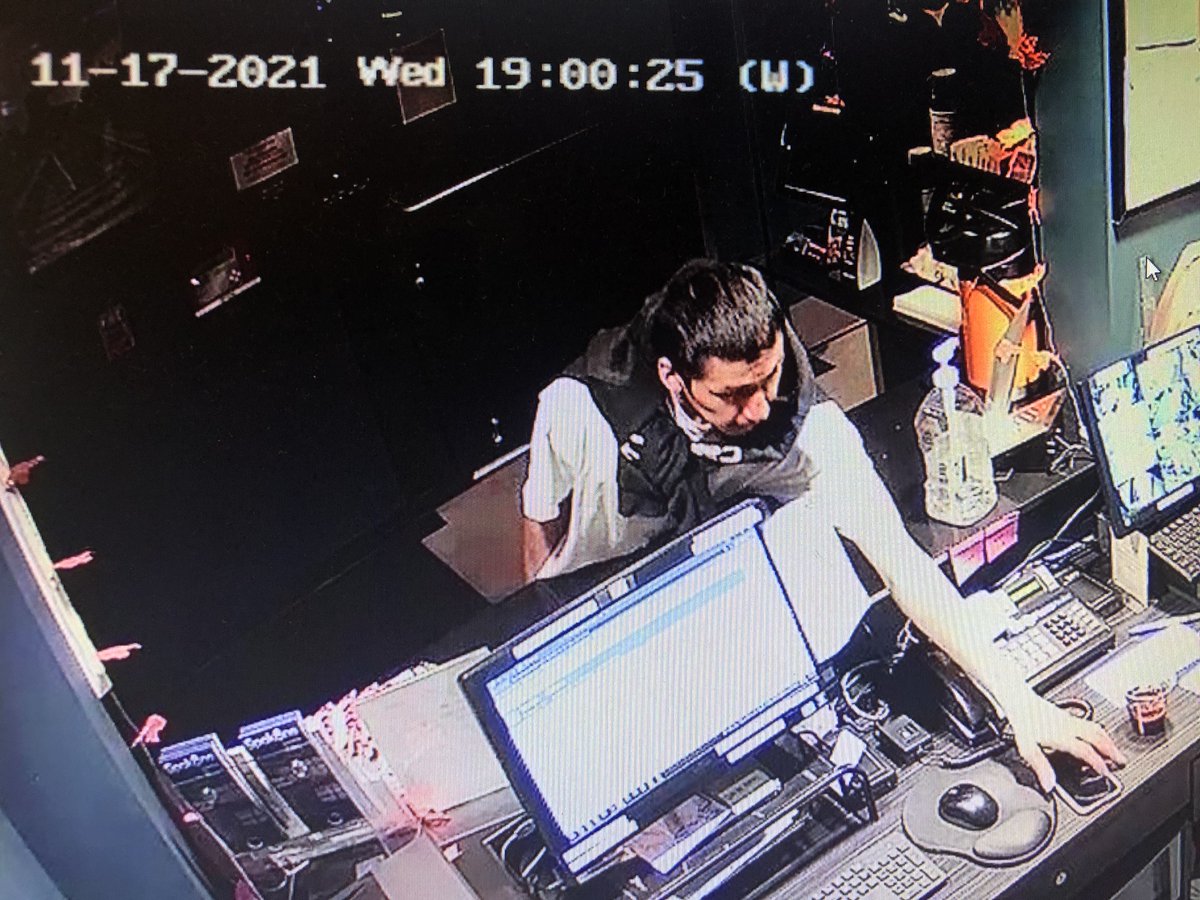 AllieRayeMedia's tweet photo. To anyone that can help find this guy! He STOLE my iPhone from work. I can’t call crime check w/out phone!  It’s at 1711 w seventh tracked on find my phone.   CASE# 2012 2019 8181 @SpokanePD 
@KREM2 https://t.co/5ALF4AHwcl