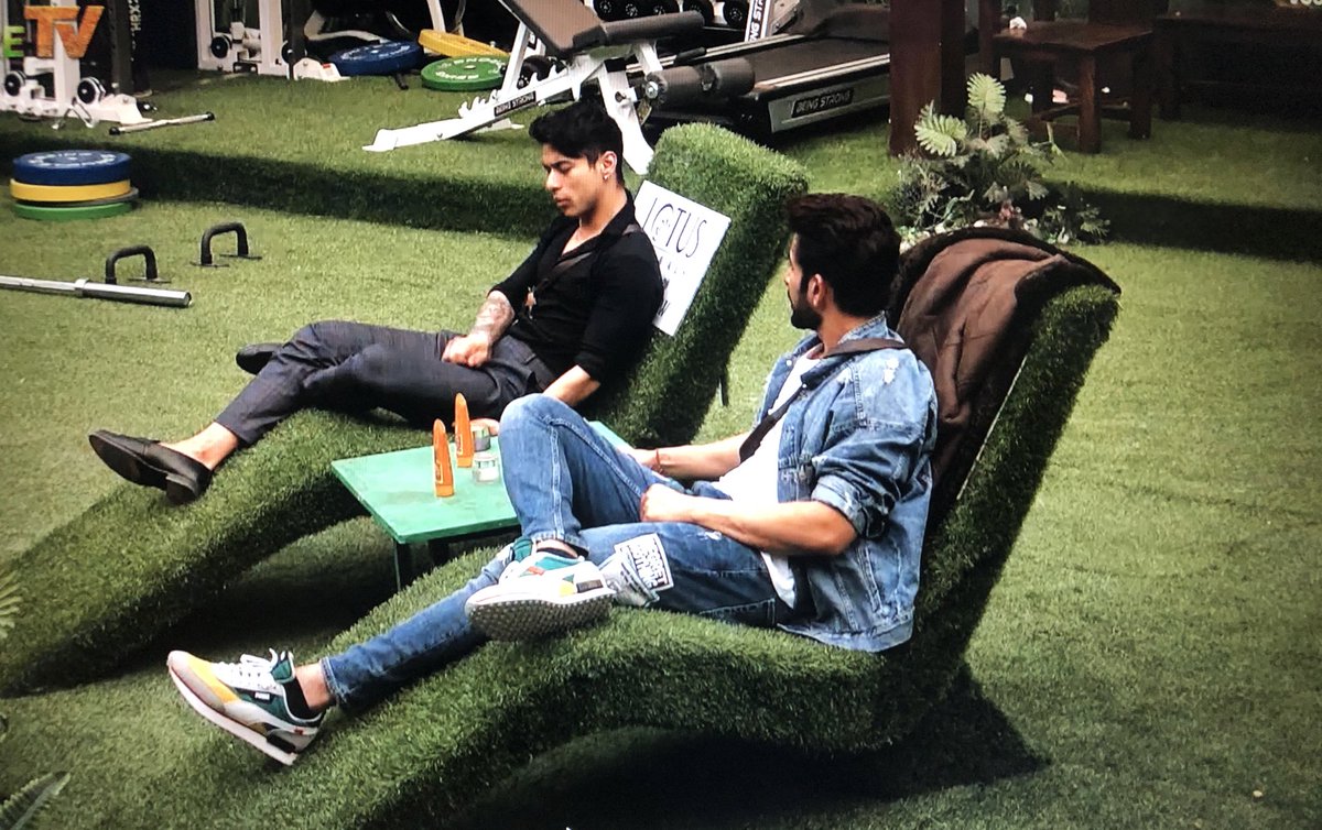 Thecuteststar's tweet photo. Ache log or achi baate bahut kam sun ne ko milte he ! 

Wow what a beautiful screen time of #PratikSehajpal #JayBhanushali #BiggBoss15 

@realsehajpal @imjaybhanushali https://t.co/h42EB0Ojil
