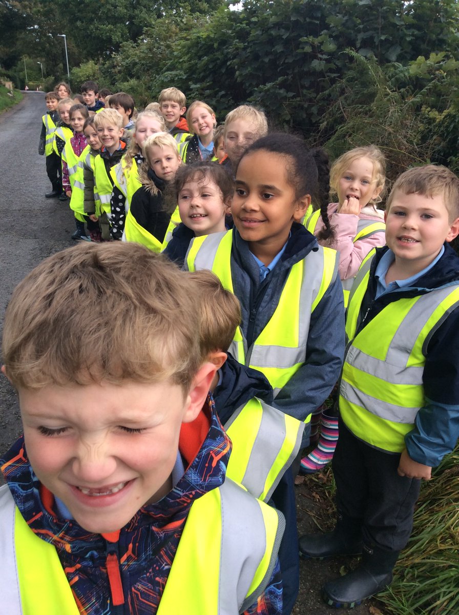 AppleySaintsCE's tweet photo. #ABASY3 #ABASDT #ABASPSHE #ABASSci #ABSASGeog @FriendsPrimary @WN6_Mums
Year 3 - Walk around our Local Area https://t.co/OZBAj3XaYf