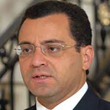 El criminal convicto y prófugo César Mauricio Velásquez (jefe de prensa de Álvaro Uribe), fue condenado en segunda instancia en el Tribunal Superior de Bogotá por concierto para delinquir. La secta  Opus Dei lo esconde en El Vaticano y <a href="/CancilleriaCol/">Cancillería Colombia</a> se niega a extraditarlo.