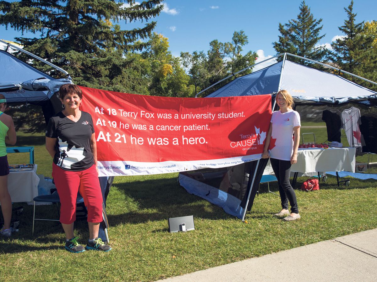 RACsocial's tweet photo. Four decades have passed since #TerryFox ran the #MarathonOfHope but his legacy lives on today, inspiring volunteers and supporting the work of @tfri_research as it works to realize Terry’s dream of curing #cancer @TerryFoxCanada https://t.co/7VHEL5Pf5X https://t.co/phSkT69haa