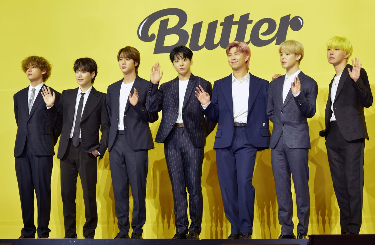 verge's tweet photo. BTS fan Twitter accounts say theyβre being targeted by copyright trolls https://t.co/29cYMpY1HA https://t.co/0YwOUxH5zb