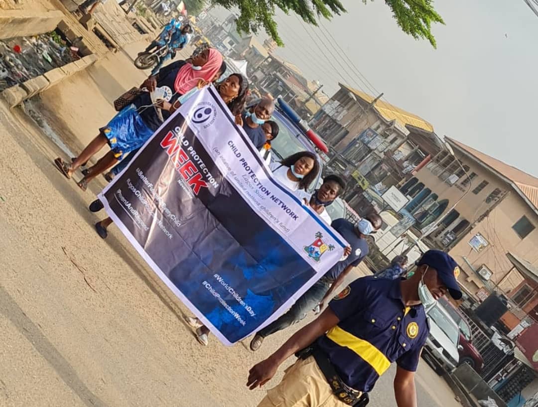 VSI_ng's tweet photo. It's the #ChildProtectionWeek and VSI was fully represented in today's activity which is a walk around Ikorodu to create awareness on preventing and responding to child sexual abuse. 

#ComprehensiveSRHR #InclusiveSRHR https://t.co/zFPl3FN2xA