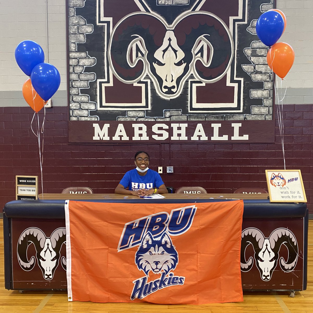 RamsGirlsTrack's tweet image. Congratulations to @bri_hinds for signing to continue her track &amp;amp; field career at @HoustonBaptistU 🧡🎉💙 Your hard work &amp;amp; dedication in all that you do has paid off! We cannot wait to see the amazing things you do for @hbutrack &amp;amp; in your promising future! #RamPride #RamFam
