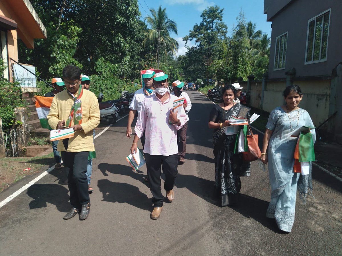 Today <a href="/INCGoa/">Goa Congress</a> launched <a href="/INCIndia/">Congress</a>’s  #CongressJanJagranAbhiyan  #MHARGAYECHOjagor to raise a voice against the unabated PriceRise &amp; inflation by <a href="/narendramodi/">Narendra Modi</a> Govt due to BJP's misgovernance. All 40 Blocks will launch this program to create awareness of anti poor policies of #BJP