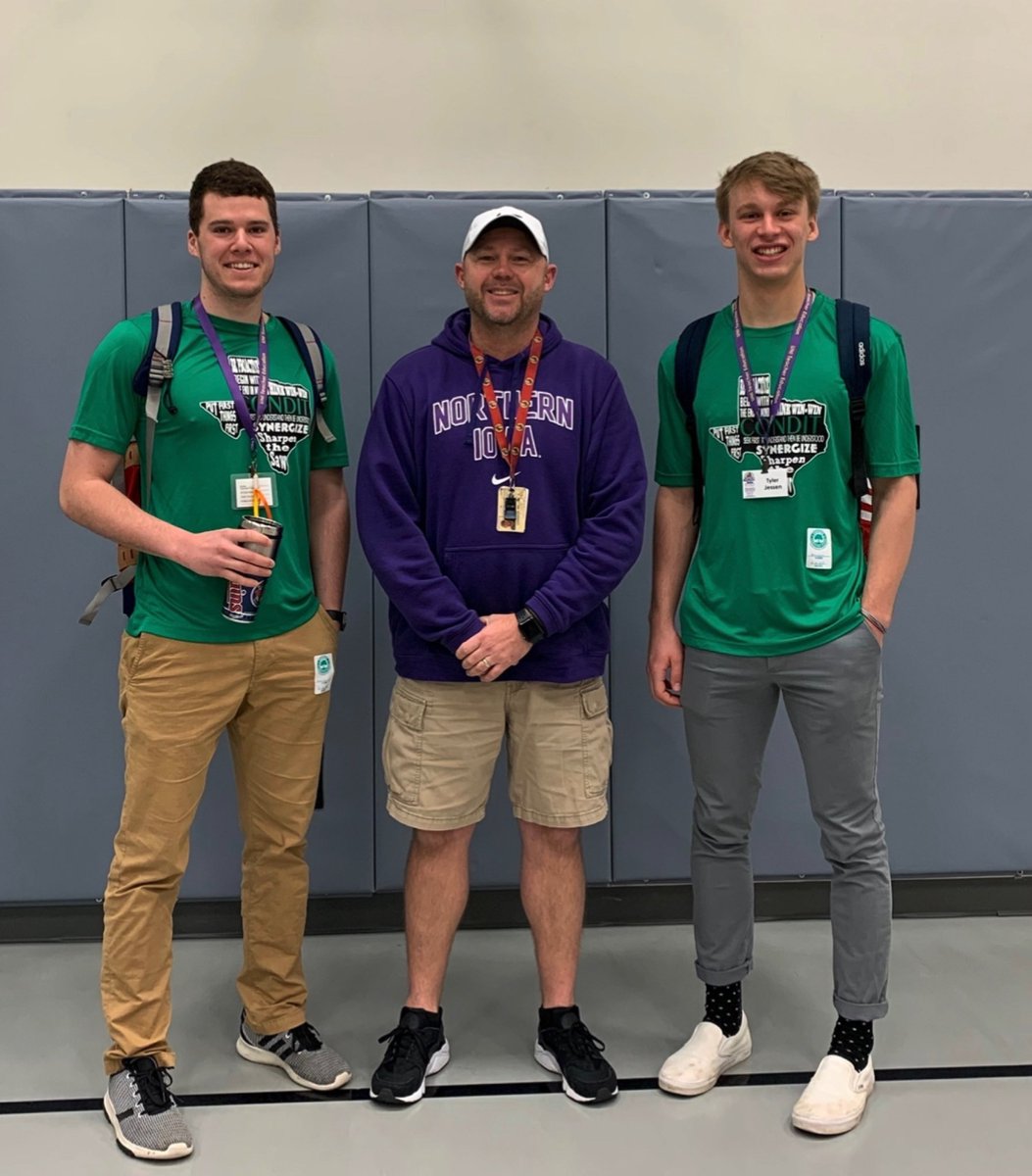 HarrerAdam's tweet photo. Congrats, @Condit_PE! Coach Johnson is one of the best out there and a constant supporter of @HISDRecruiter one-week student teacher experiences.  Great to see @COE_UNI, @UNI_Alumni recognized in @HoustonISD! @DianaGarciaLum @HISDTalent @JGSakaPapa https://t.co/YkZnrNzzIX