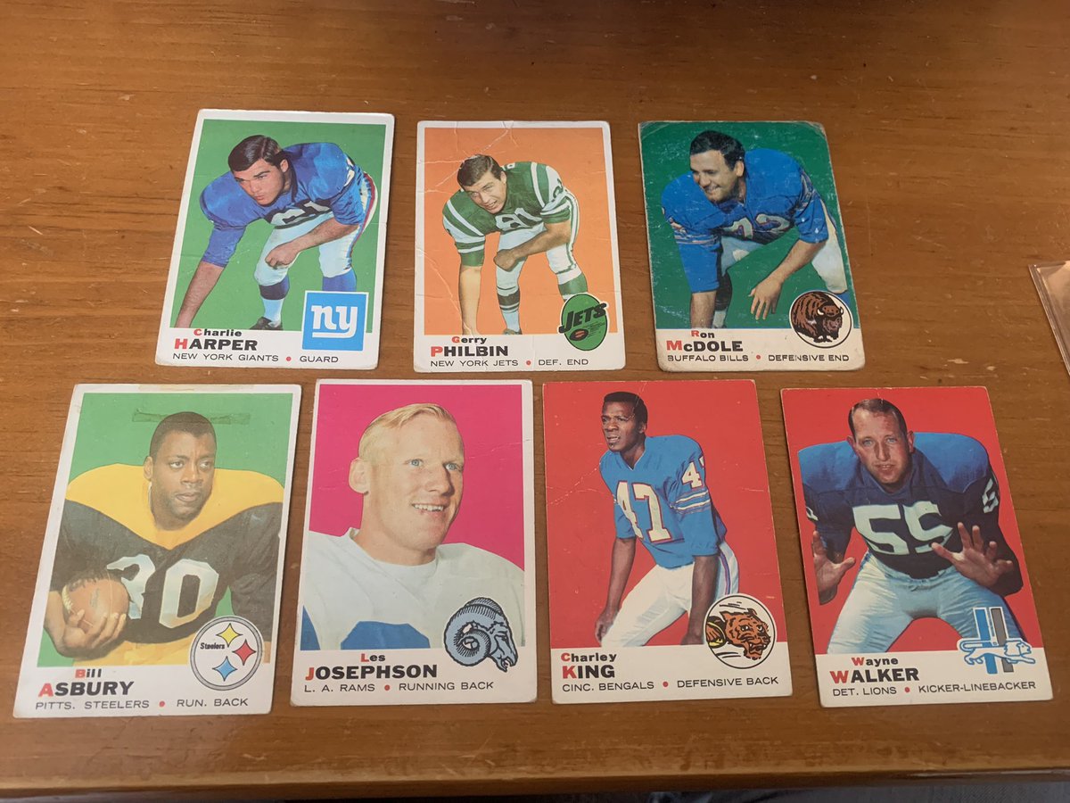 indycarcards's tweet photo. Today’s mail comes from @Mets86champsT, and I’m a very happy customer. Fantastic #TeamPWE shipping!
Picked the else up from the Friday evening vintage football thread I post. Posted Fridays, usually at 5pm central. https://t.co/SjIsw1CKYc