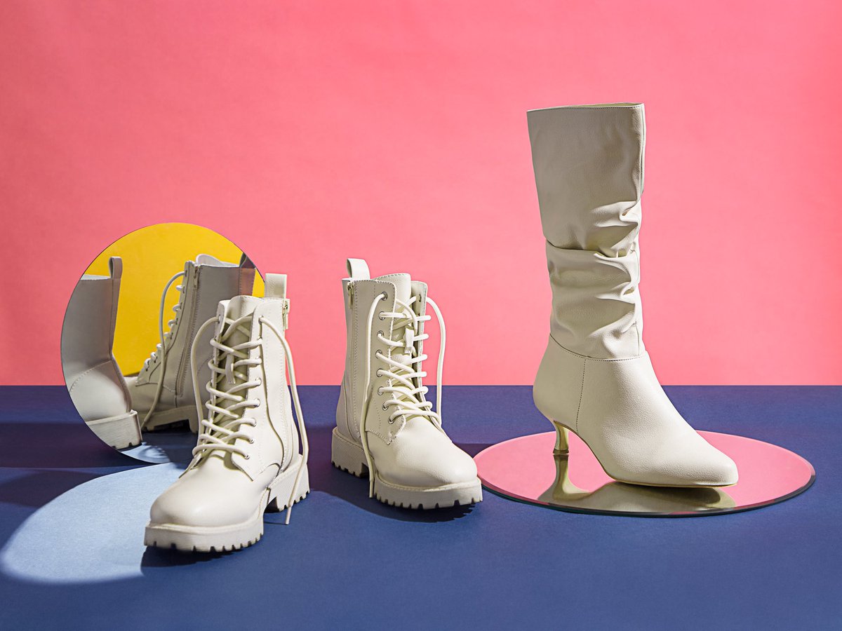 maxfashionMENA's tweet photo. Do you like black or white boots more?🤔
Shop from our shoes collection - with great prices ✨💜
#MyMaxStyle #shoescollection #WhiteWednesdaySale #MaxSale https://t.co/8BalHRIuFv