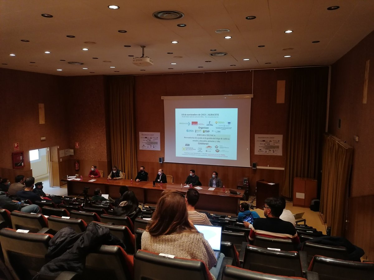 crea_uclm's tweet photo. Hoy se ha celebrado la II jornada técnica sobre aplicaciones de ayuda en la gestión del riego en cultivos anuales y leñosos. Esperamos haya sido productiva para los más de 200 asistentes  de forma presencial y online.
@supromed @uclm_es @itapdipualba @AgrisatSl @EtsiamAb https://t.co/FIqtoHVTkM