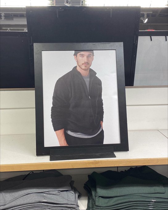 me for GAP❕🙏🏼 https://t.co/vod5Gv1Q87