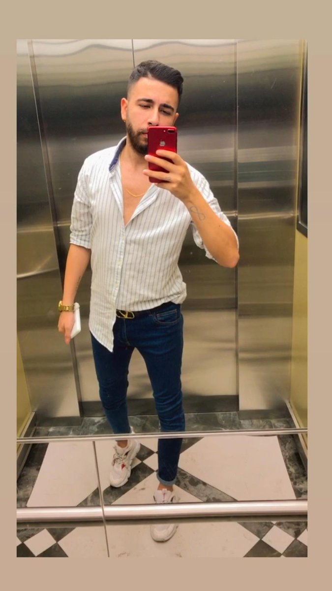 oliwerr3's tweet photo. Sadece ara 😋😋 05524243521 #istanbulgay https://t.co/n3oWNGh0eq